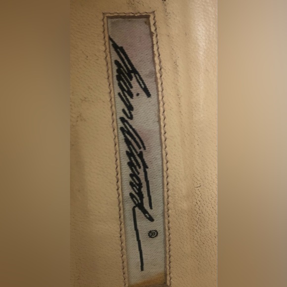 Hot pink patent leather wedges - Picture 6 of 6